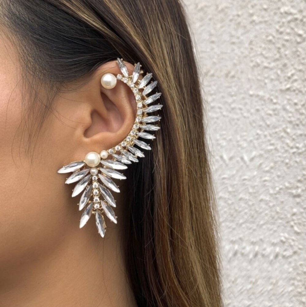 Stainless steel crystal and pearl crawler earring new